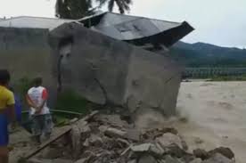 Air Sungai Meluap Hancurkan Rumah Penduduk Desa Milangodaa Barat - Semua  Halaman - Sonora.id